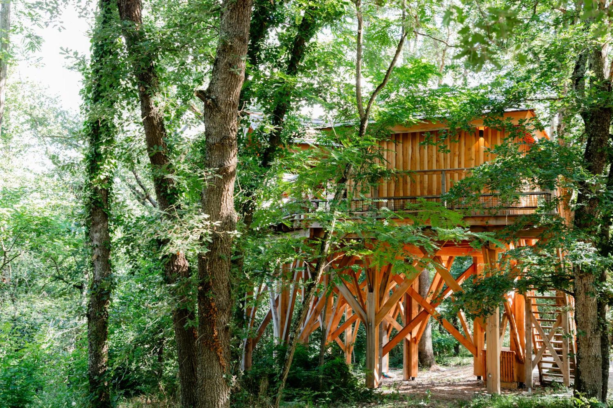 Dolce Et Cabane Berat Exterior photo