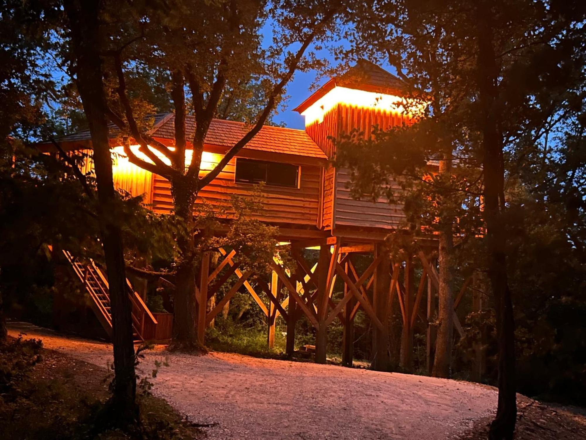 Dolce Et Cabane Berat Exterior photo